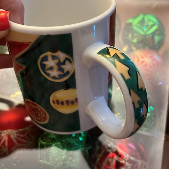 STARBUCKS Home For The Holidays Christmas Illustrated Mug by Mary Graves - Picture 5 of 6